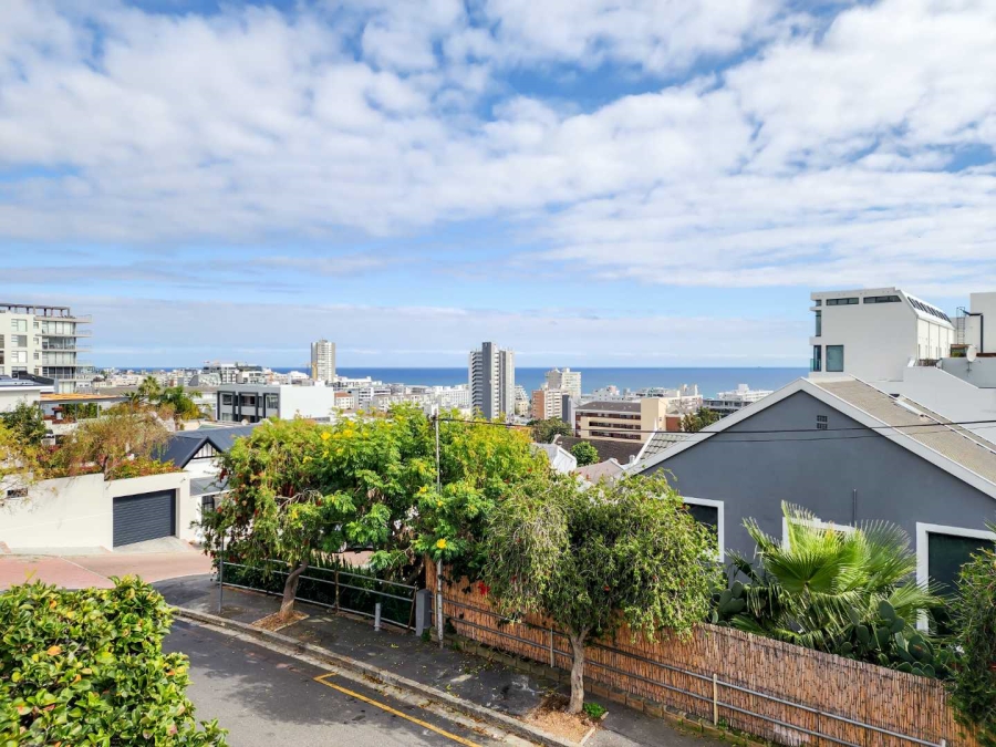 2 Bedroom Property for Sale in Sea Point Western Cape